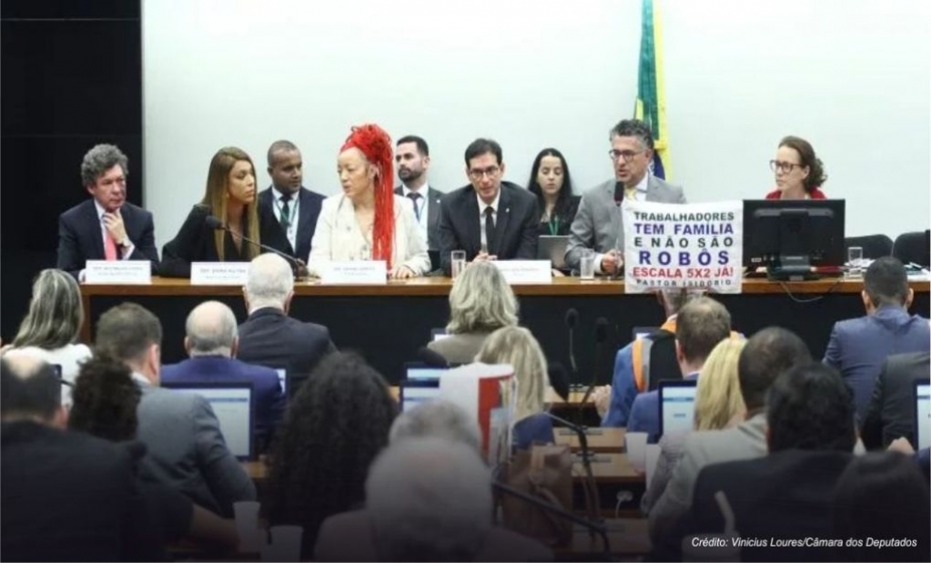 Sindicato dos Banc�arios de Presidente Prudente - Comissão especial da Câmara dos Deputados aprova PEC do fim da escala 6x1