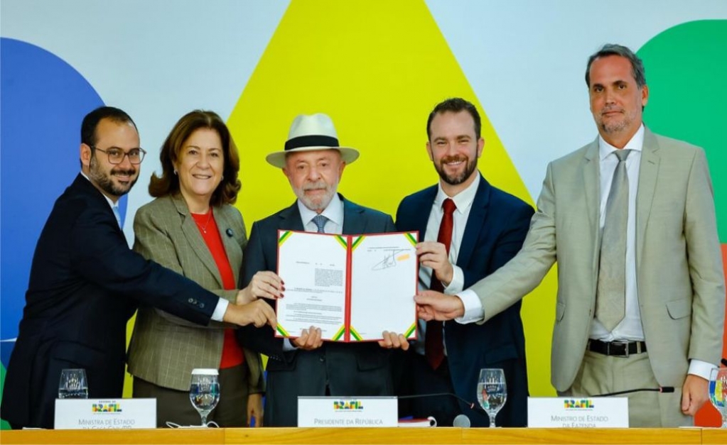 Sindicato dos Banc�arios de Presidente Prudente - Lula assina decreto de novo Desenrola para ajudar 20 milhões de pessoas a saírem das dívidas