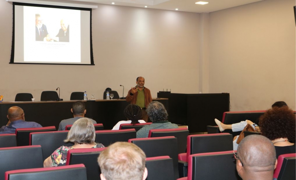 Sindicato dos Banc�arios de Presidente Prudente - Contraf-CUT debate desigualdades raciais e ideologia racista no setor bancário