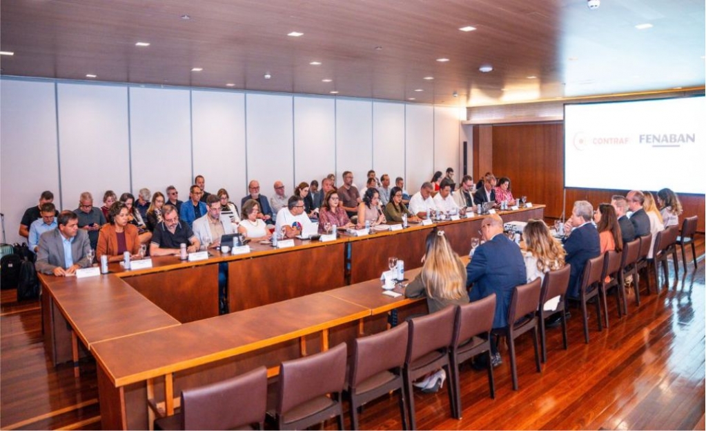 Sindicato dos Banc�arios de Presidente Prudente - Movimento sindical propõe e Fenaban aceita negociar cláusulas sobre gestão ética de tecnologia na relação de trabalho